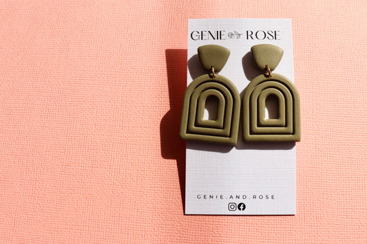 Extruded arch statement earring in Khaki